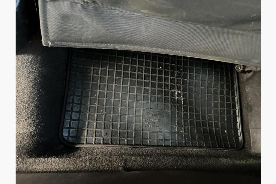 Chevrolet Aveo T250 2005–2011 Gumové autokoberce do interiéru (4 ks, Polytep) Fotografie 5