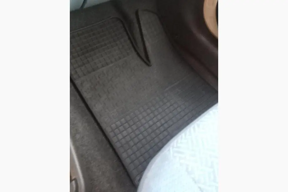 Fiat Doblo I 2005–2010 Gumové autokoberce do interiéru (2 ks, Polytep) Fotografie 3
