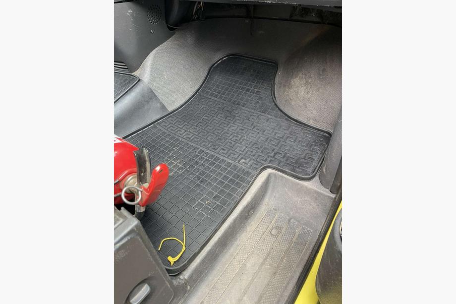 Mercedes Viano 2004–2014 Gumové autokoberce (3 ks, Polytep) Fotografie 2