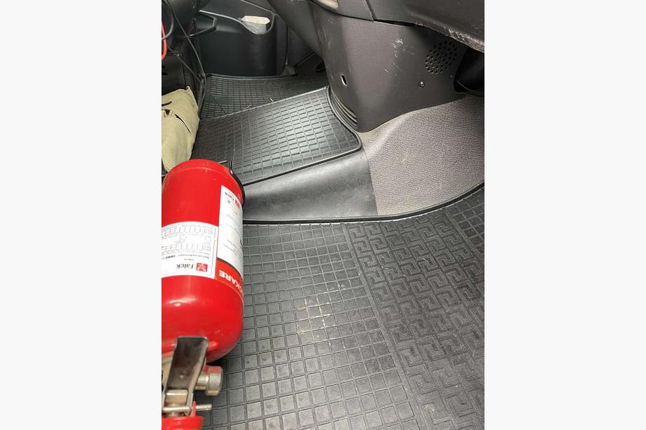 Mercedes Viano 2004–2014 Gumové autokoberce (3 ks, Polytep) Fotografie 4
