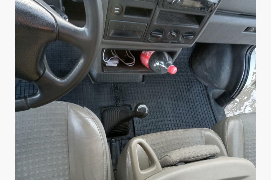 Volkswagen T4 Transporter 1990–2003 Gumové autokoberce do interiéru (2 ks, Polytep) Image