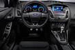 Recenze sportovní verze hatchbacku Ford Focus RS fotografie 6