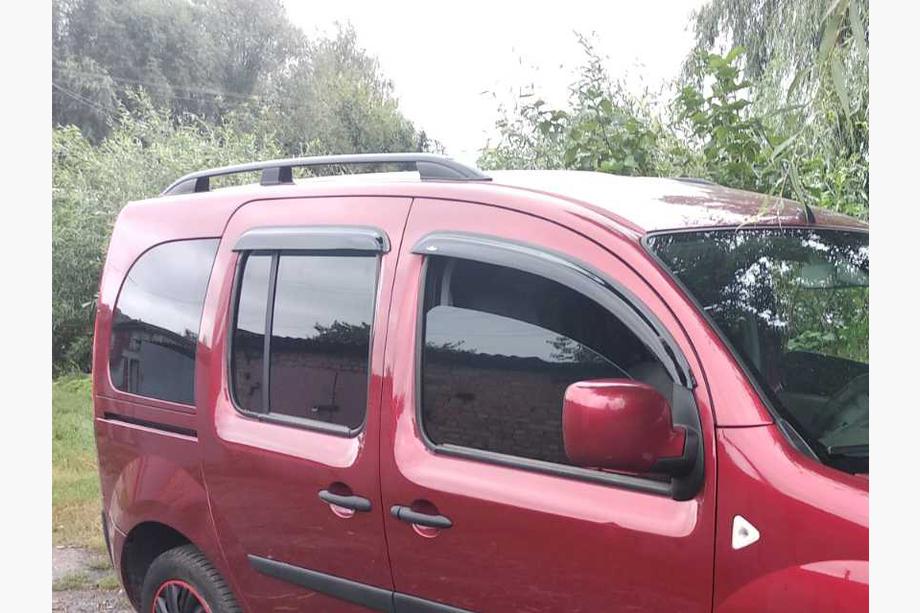 Renault Kangoo 2008–2020 Střešní podélníky Skyport (černé) Image
