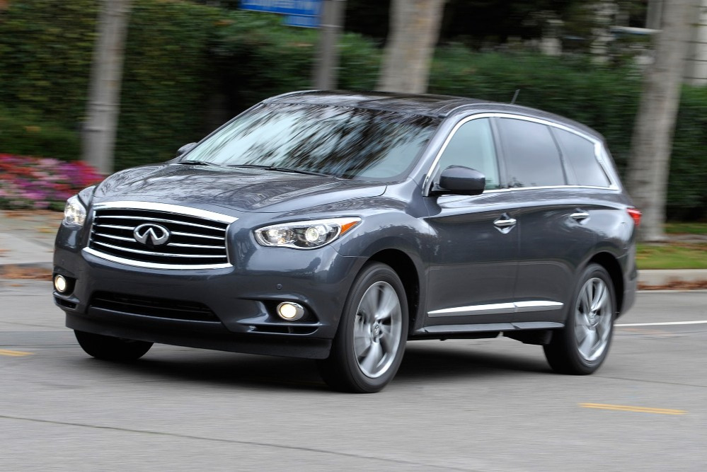 Test sedmimístného crossoveru Infiniti JX 35