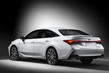 Vlajkový sedan Toyota Avalon modelového roku 2018 fotografie 2