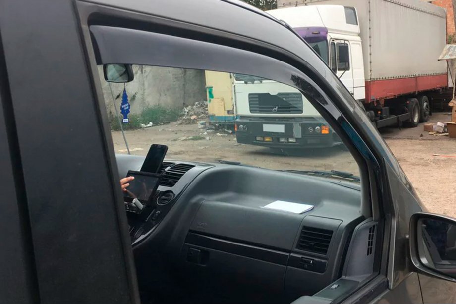 Mercedes Vito W638 1996–2003 Okenní deflektory vkládací (2 ks, HIC) Image