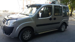Fiat Doblo I 2001–2005 Sluneční kšilt na čelní sklo (černý lesk, 5 mm) fotografie 6