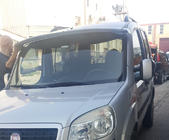 Fiat Doblo I 2001–2005 Sluneční kšilt na čelní sklo (černý lesk, 5 mm) fotografie 3