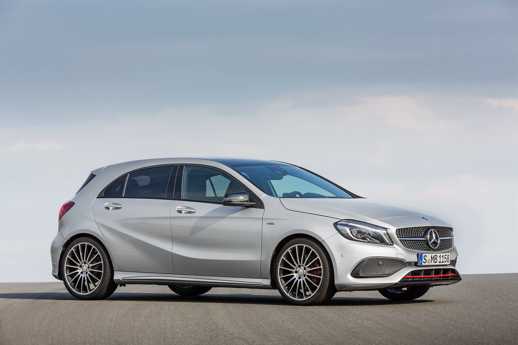 Recenze hatchbacku Mercedes-Benz A-class W176