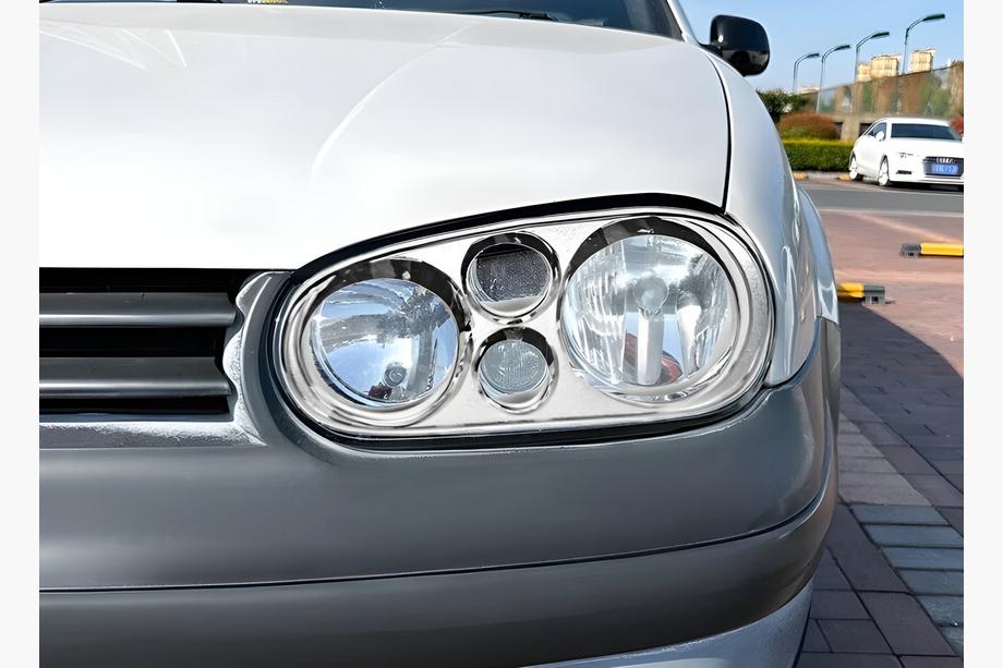 Volkswagen Golf 4 1997–2006 Rámečky kolem světlometů V1 (2 ks, plast) Image