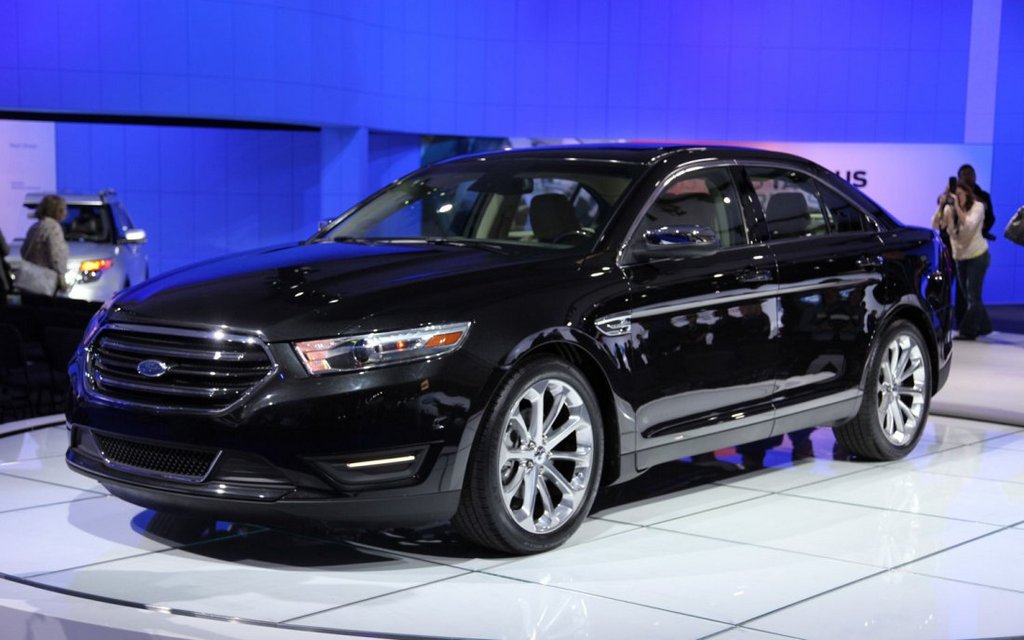 Recenze sedanu Ford Taurus modelového roku 2013