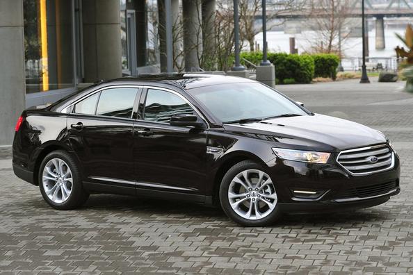 Recenze sedanu Ford Taurus modelového roku 2013