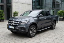 Mercedes X-Class 2017–2020 Boční nášlapy Maya V1 (2 ks, hliník) fotografie 1