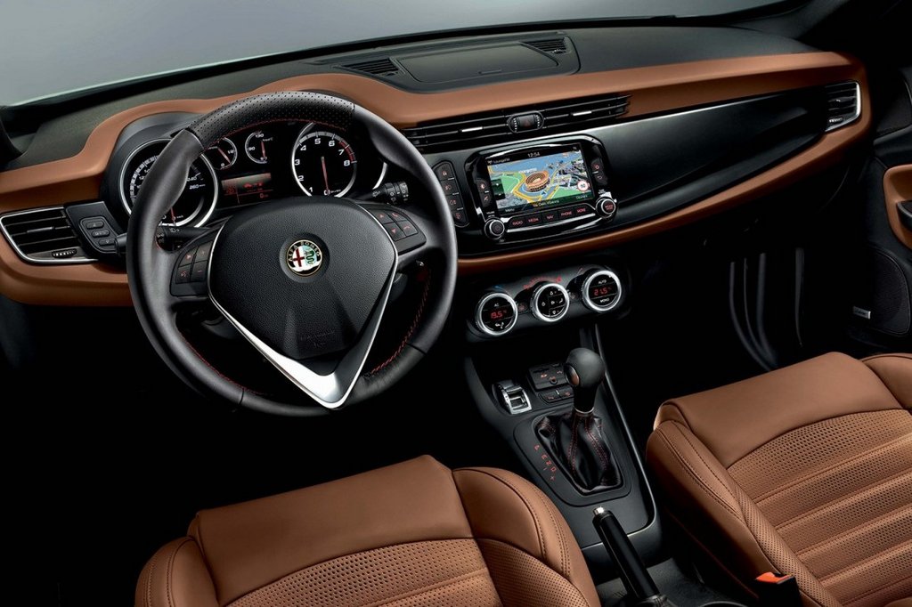Recenze pětidveřového hatchbacku Alfa Romeo Giulietta