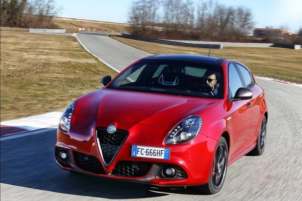 Recenze pětidveřového hatchbacku Alfa Romeo Giulietta