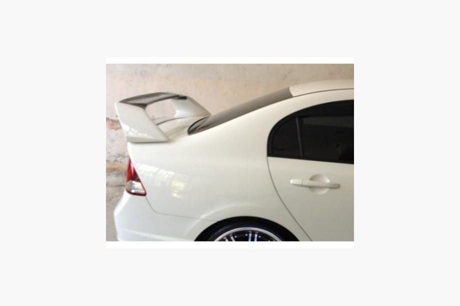 Honda Civic Sedan VIII 2006–2011 Spoiler RR-Type (k lakování) Fotografie 1