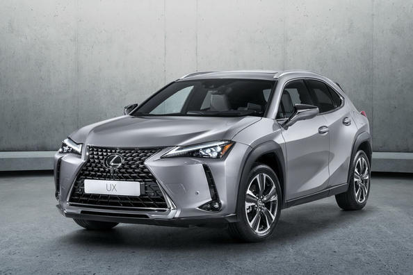 Test nového kompaktního crossoveru Lexus UX 200