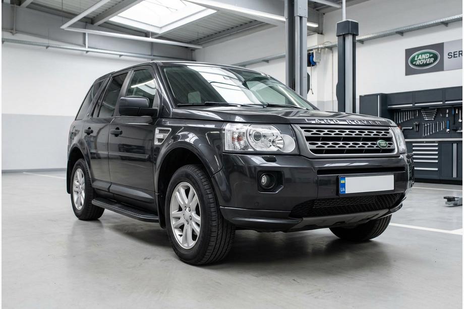 Land Rover Freelander II 2006–2014 Boční nášlapy Tayga Black (2 ks, hliník) Image