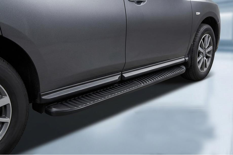 Nissan Pathfinder R52 2012–2021 Boční prahy Tayga Black (2 ks, hliník) Image
