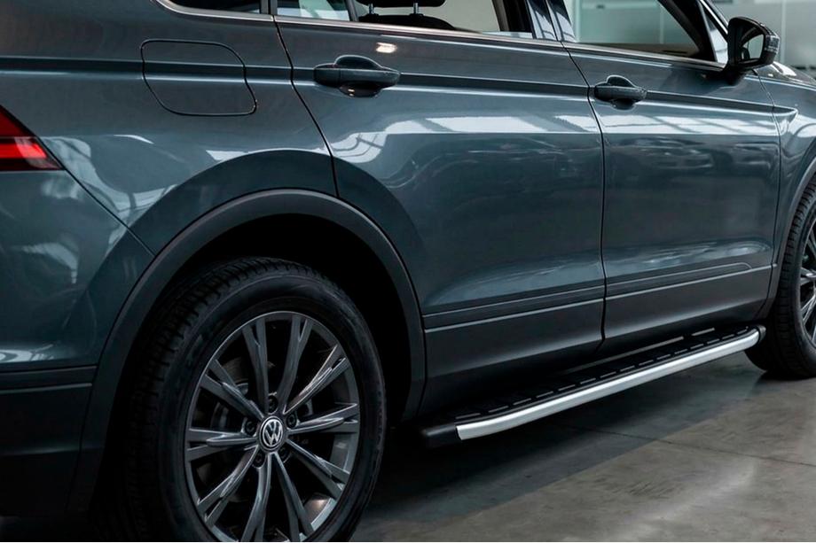 Volkswagen Tiguan 2016–2023 Boční nášlapy Fullmond (2 ks, hliník) Image