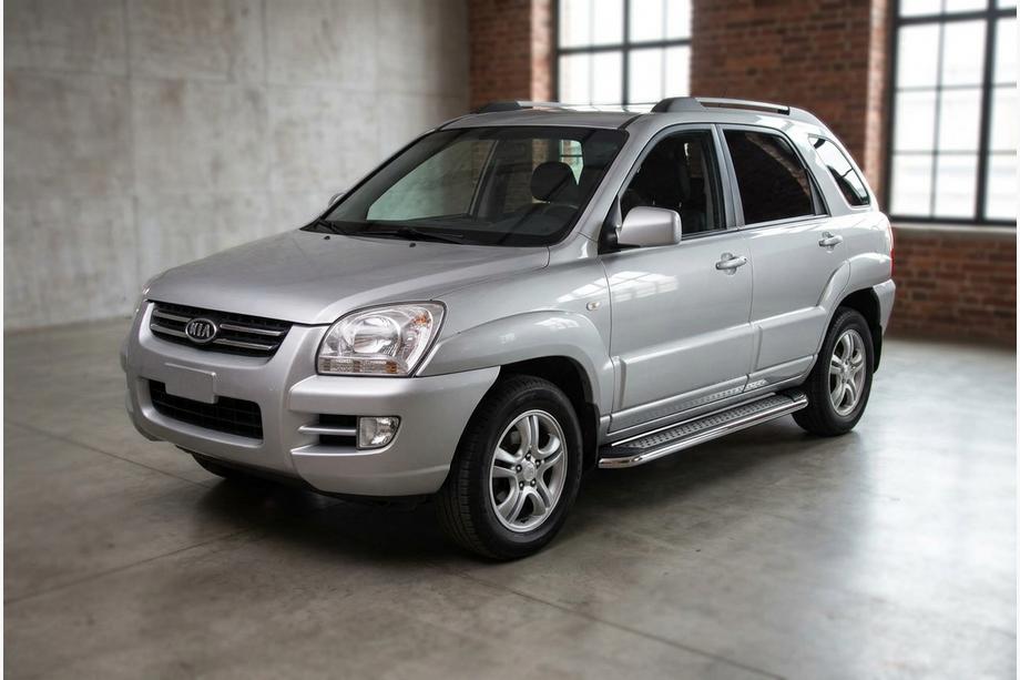 Kia Sportage 2004–2010 Boční prahy Maydos V2 (2 ks, hliník ↗ nerez) Fotografie 1