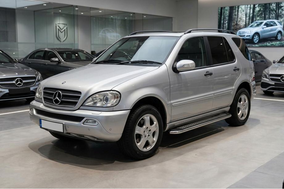 Mercedes ML W163 1997–2005 Boční prahy Maydos V2 (2 ks, hliník ↗ nerez) Image