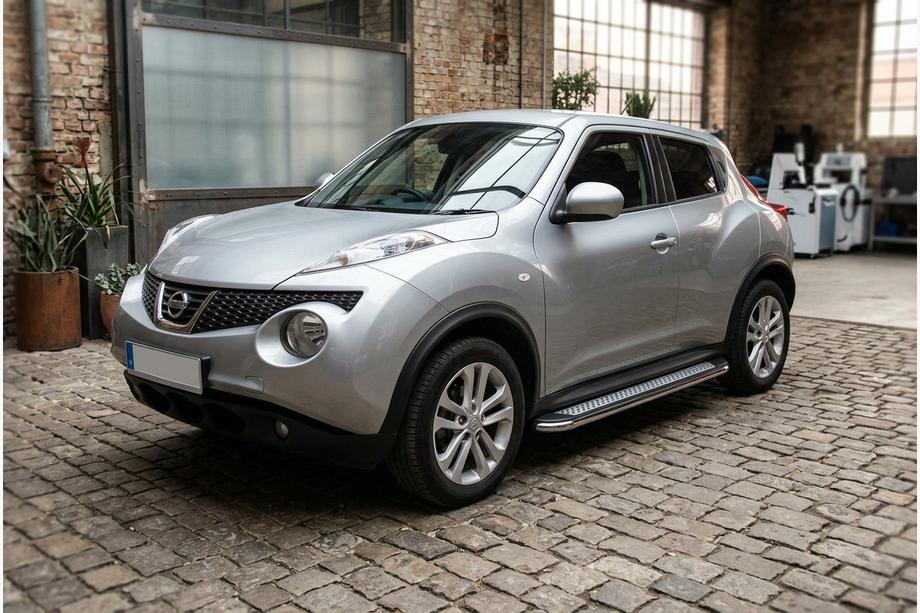 Nissan Juke 2010–2019 Boční prahy Maydos V2 (2 ks, hliník ↗ nerez) Image