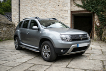 Renault Duster 2008–2017 Boční prahy Maydos V2 (2 ks, hliník ↗ nerez) fotografie 1