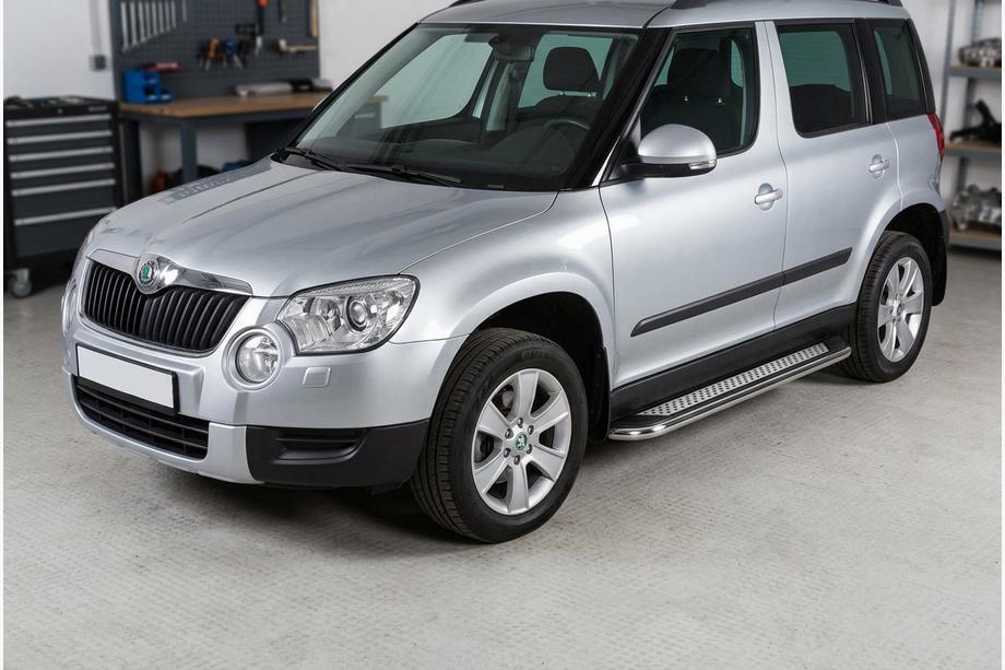 Skoda Yeti 2009–2017 Boční prahy Maydos V2 (2 ks, hliník ↗ nerez) Image