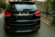 Hyundai IX-35 2010–2015 Chromová lišta nad SPZ (široká) Chromovaný plast fotografie 3