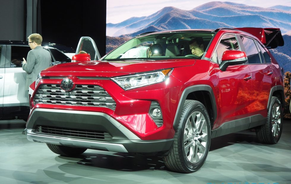 Crossover Toyota RAV4 modelového roku 2019