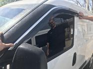 Fiat Doblo II 2010–2022 Okenní ofuky s chromovanou lištou (4 ks, Niken) fotografie 4