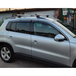 Okenní deflektory s chromovou lištou (4 ks, Niken) Volkswagen Tiguan 2007–2016 fotografie 2