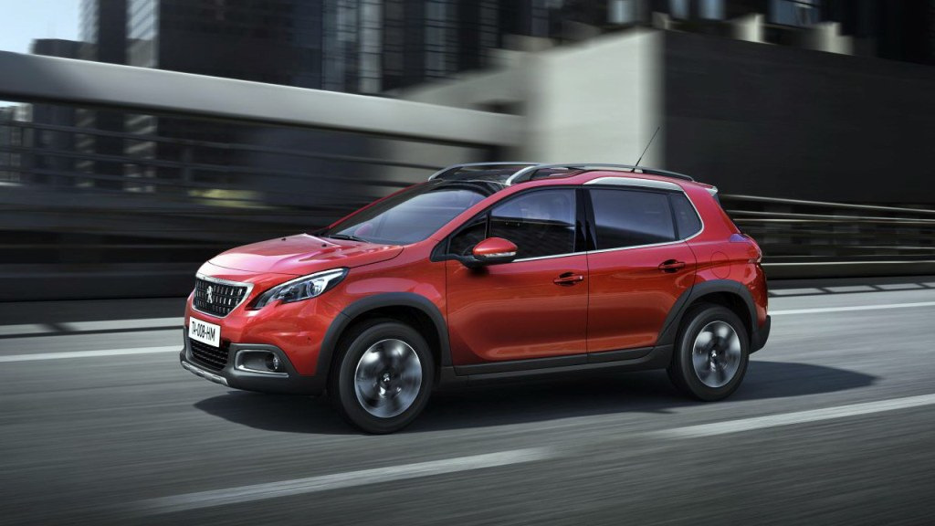 Recenze kompaktního crossoveru Peugeot 2008