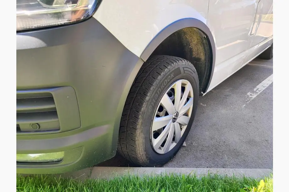 Volkswagen T6 2015–2024 Sada lemů blatníků (6 ks, ABS) Image