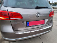 Volkswagen Passat B7 2012–2015 Nerezová lišta na zadní nárazník Carmos (SW) fotografie 4