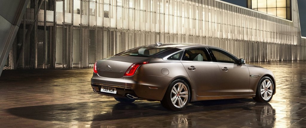Prémiový sedan Jaguar XJ