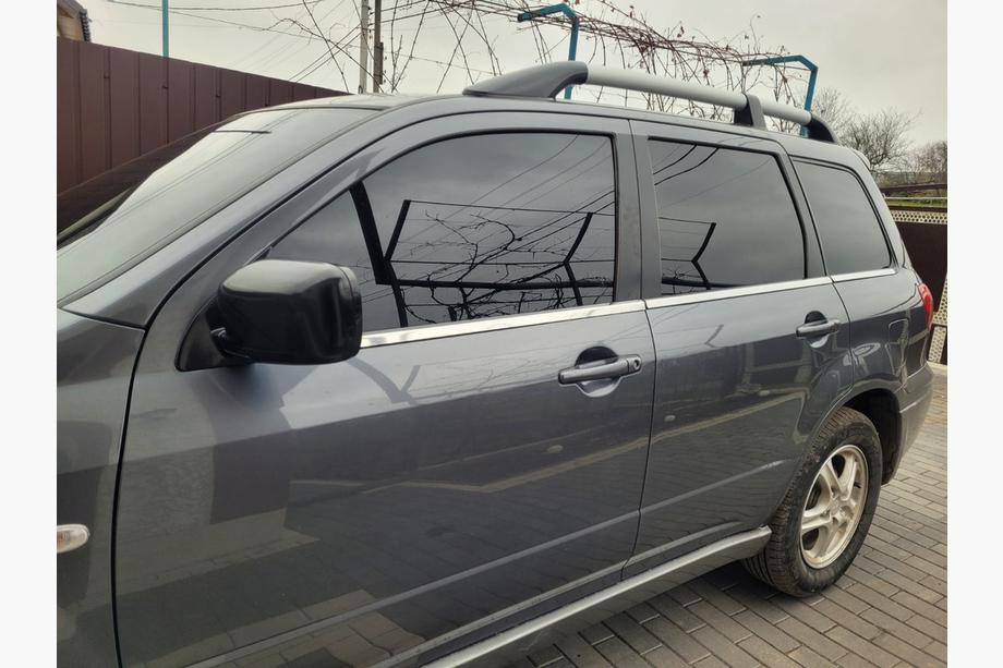 Mitsubishi Outlander 2001–2006 Spodní lišty oken (6 ks, nerez) Image