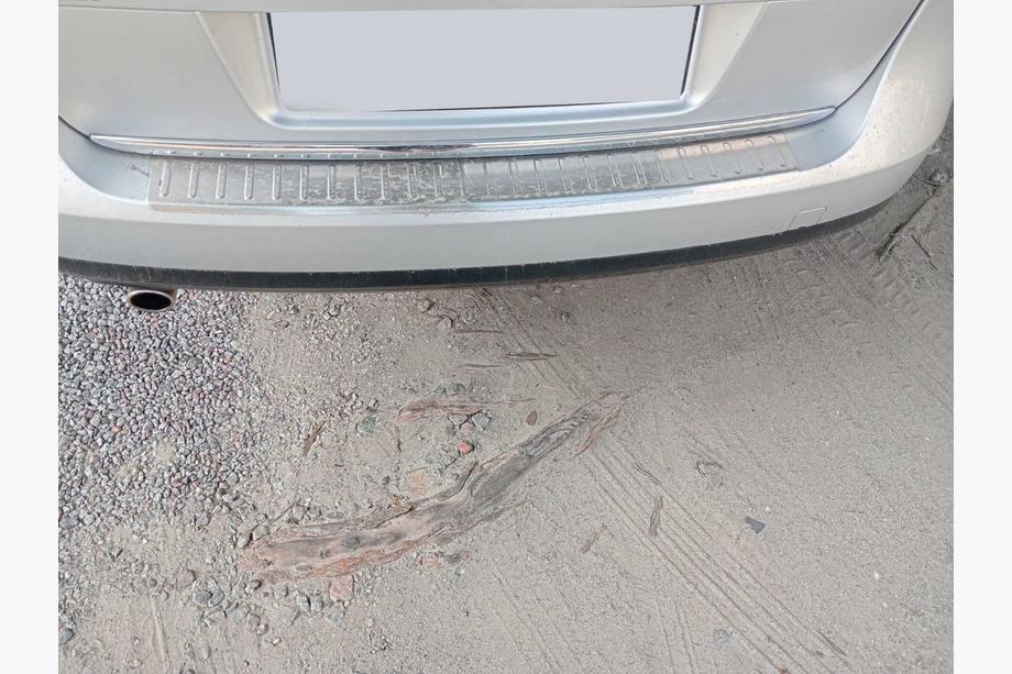 Volkswagen Passat B6 2006–2012 Chromová lišta na zadní nárazník Carmos (pouze SW) Image