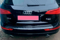 Audi Q5 2008–2017 Nerezová lišta na zadní nárazník Carmos fotografie 3
