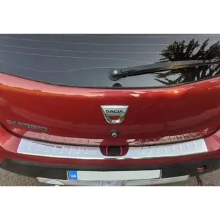 Nerezová ochranná lišta zadního nárazníku Carmos V1