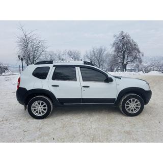 Okenní lišta Černý chrom (4 ks, nerez) Dacia Duster 2008–2018 fotografie 2