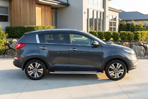 Kia Sportage 2010–2015 Boční prahy Maydos V2 (2 ks, hliník ↗ nerez) fotografie 1