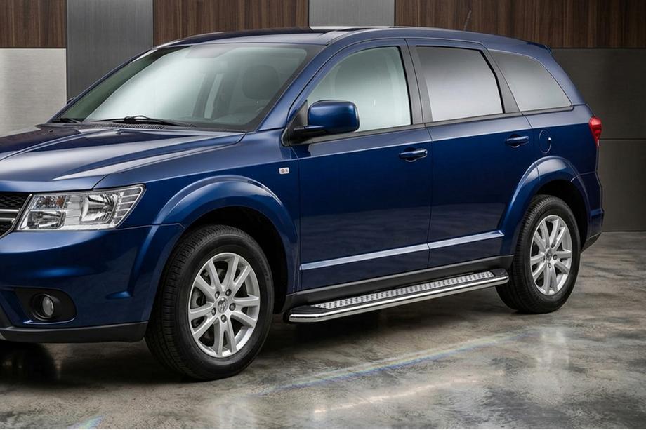 Fiat Freemont 2011–2016 Boční prahy Maydos V2 (2 ks, hliník ↗ nerez) Image