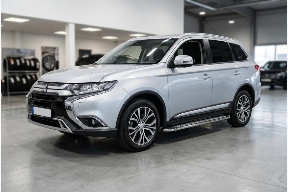 Mitsubishi Outlander 2012–2021 Boční prahy Maydos V2 (2 ks, hliník ↗ nerez) Image