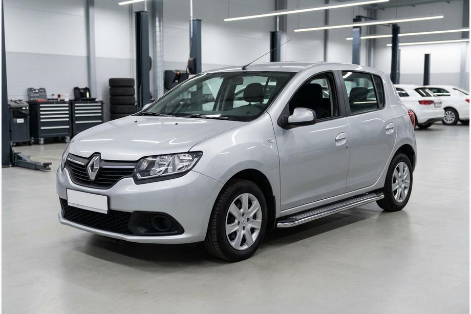 Renault Sandero 2013–2022 Boční prahy Maydos V2 (2 ks, hliník ↗ nerez) Image