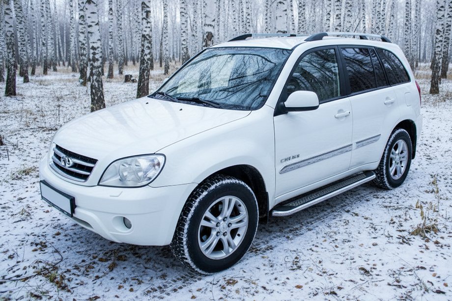 Chery Tiggo 1 2005–2016 Boční prahy Maydos V2 (2 ks, hliník ↗ nerez) Fotografie 1