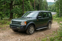 Land Rover Discovery III 2004–2009 Boční prahy Maydos V2 (2 ks, hliník ↗ nerez) fotografie 1