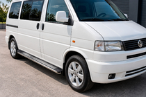 Volkswagen T4 Transporter 1990–2003 Boční prahy Maydos V2 (2 ks, hliník ↗ nerez) fotografie 1