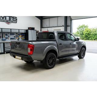 Boční nášlapy Bosphore Black (2 ks, hliník) Nissan Navara/NP300 2016– fotografie 1